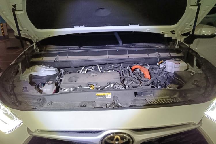 Used Toyota Highlander 2024 2.5L Smart e-Power Dual-Motor All-Wheel-Drive Elite Version – 7 Seats Engine Bay