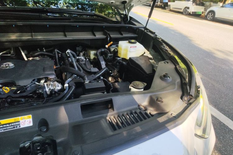 Used Toyota Highlander 2024 2.5L Smart Electric Hybrid Dual-Engine Two-Wheel Drive Elite Version 7 Seats Engine Bay Left