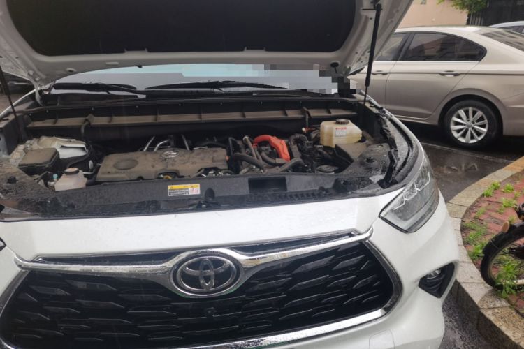 Used Toyota Highlander 2024 2.5L Smart e-Power Dual-Motor All-Wheel-Drive Supreme Edition – 7 Seats Engine Bay Left