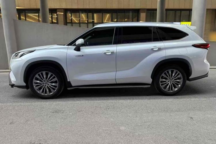 Used Toyota Highlander 2024 2.5L Smart Electric Hybrid Dual-Engine Four-Wheel Drive Prestige Version – 7 Seats Exterior 2