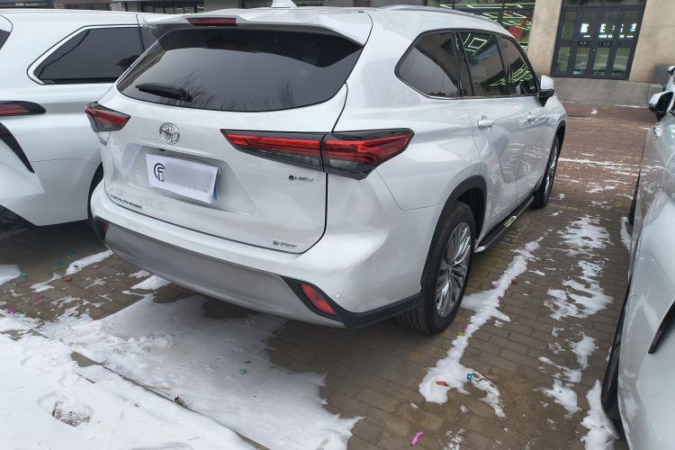 Used Toyota Highlander 2024 2.5L Smart Electric Hybrid Dual-Engine Four-Wheel Drive Prestige Version – 7 Seats Exterior 5