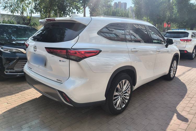 Used Toyota Highlander 2024 2.5L Smart Electric Hybrid Dual-Engine Four-Wheel Drive Prestige Version – 7 Seats Exterior 5