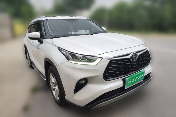 Used Toyota Highlander 2024 2.5L Smart e-Power Dual-Motor All-Wheel-Drive Elite Version – 7 Seats Front Right 45 Deg