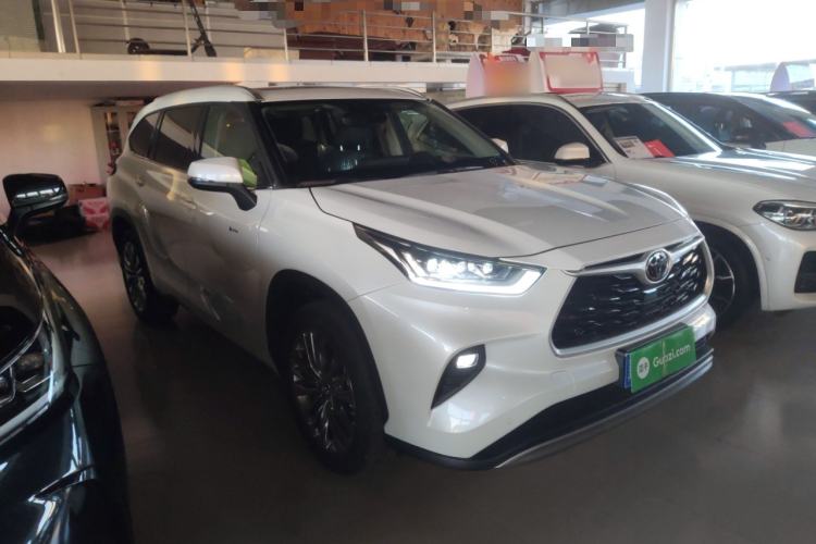 Used Toyota Highlander 2024 2.5L Smart Electric Hybrid Dual-Motor Two-Wheel-Drive Prestige Version 7 Seats Front Right 45 Deg