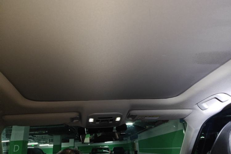 Used Toyota Highlander 2024 2.5L Smart Electric Hybrid Dual-Engine Four-Wheel Drive Prestige Version – 7 Seats Headliner