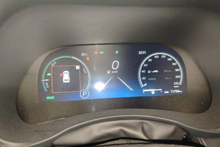 Used Toyota Highlander 2024 2.5L Smart Electric Hybrid Dual-Engine Four-Wheel Drive Prestige Version – 7 Seats Instrument Cluster