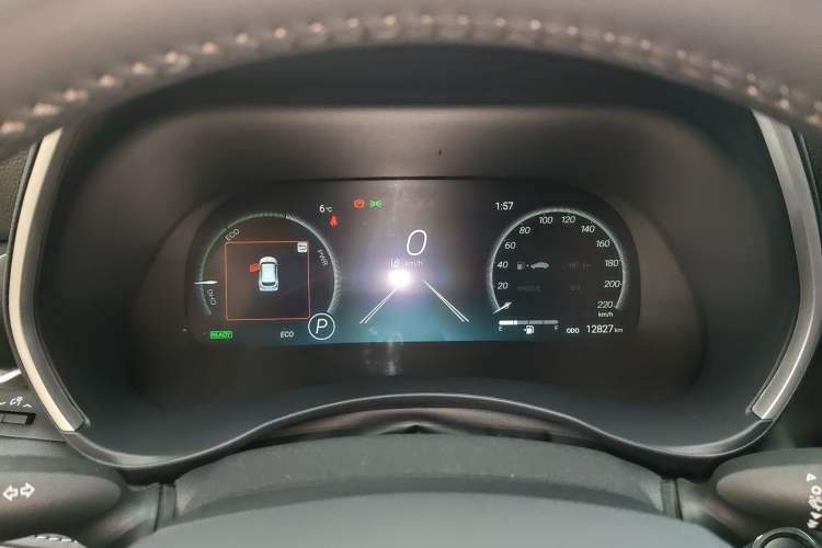 Used Toyota Highlander 2024 2.5L Smart Electric Hybrid Dual-Engine Four-Wheel Drive Prestige Version – 7 Seats Instrument Cluster