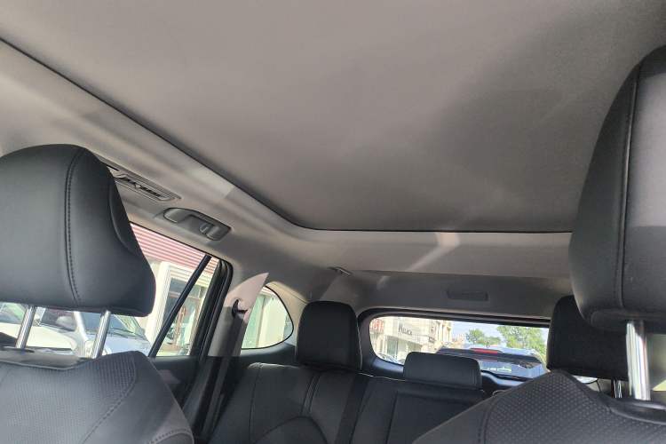 Used Toyota Highlander 2024 2.5L Smart Electric Hybrid Dual-Engine Four-Wheel Drive Prestige Version – 7 Seats Interior 5