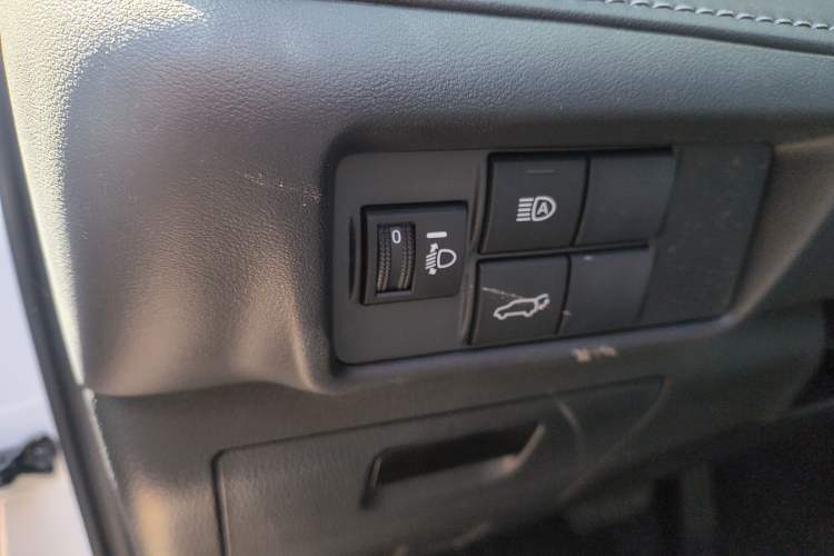 Used Toyota Highlander 2024 2.5L Smart Electric Hybrid Dual-Engine Four-Wheel Drive Prestige Version – 7 Seats Interior 9