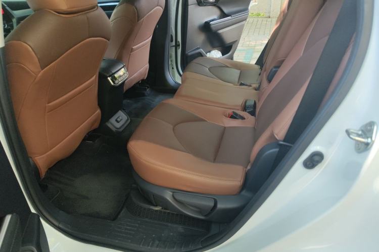 Used Toyota Highlander 2024 2.5L Smart Electric Hybrid Dual-Engine Two-Wheel Drive Elite Version 7 Seats Left Rear Seat