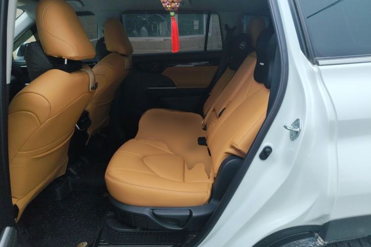 Used Toyota Highlander 2024 2.5L Smart e-Power Dual-Motor All-Wheel-Drive Elite Version – 7 Seats Left Rear Seat