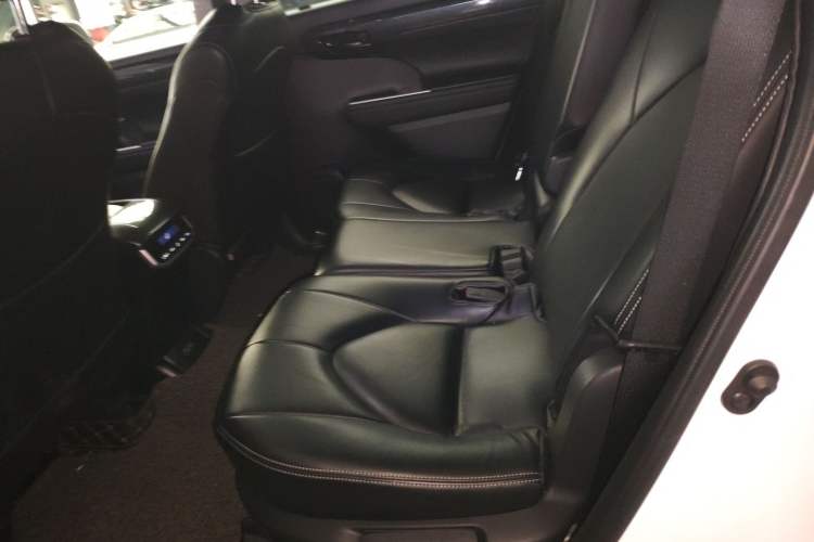 Used Toyota Highlander 2024 2.5L Smart Electric Hybrid Dual-Motor Two-Wheel-Drive Elite Edition 5 Seats Left Rear Seat