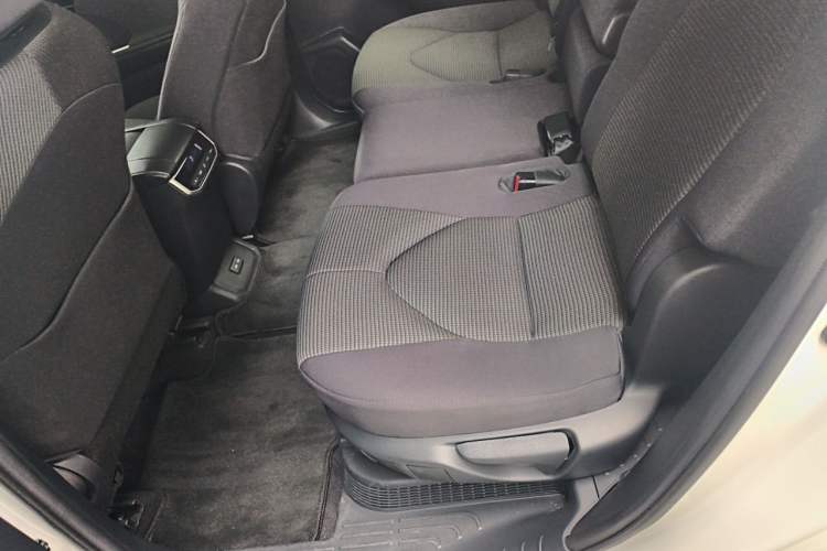Used Toyota Highlander 2024 2.5L Smart Electric Hybrid Dual-Motor Two-Wheel-Drive Elite Edition 5 Seats Left Rear Seat