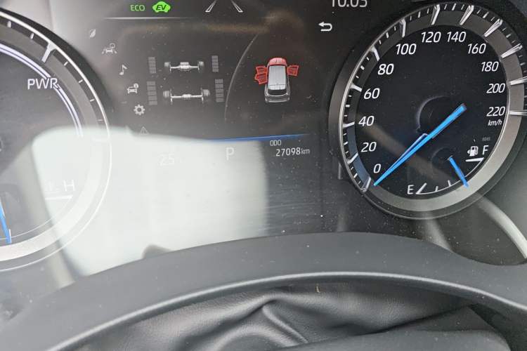 Used Toyota Highlander 2024 2.5L Smart Electric Hybrid Dual-Engine Four-Wheel Drive Prestige Version – 7 Seats Odometer Close Up