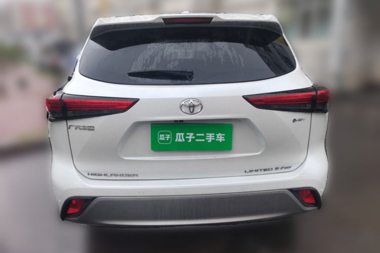 Used Toyota Highlander 2024 2.5L Smart e-Power Dual-Motor All-Wheel-Drive Supreme Edition – 7 Seats Rear