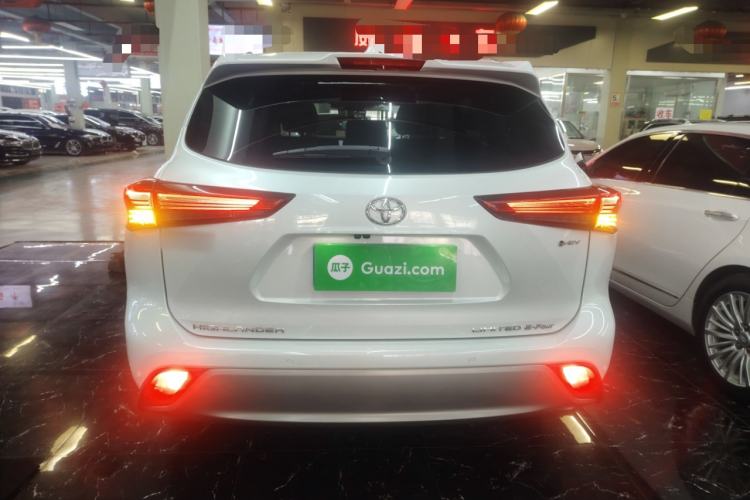 Used Toyota Highlander 2024 2.5L Smart e-Power Dual-Motor All-Wheel-Drive Supreme Edition – 7 Seats Rear