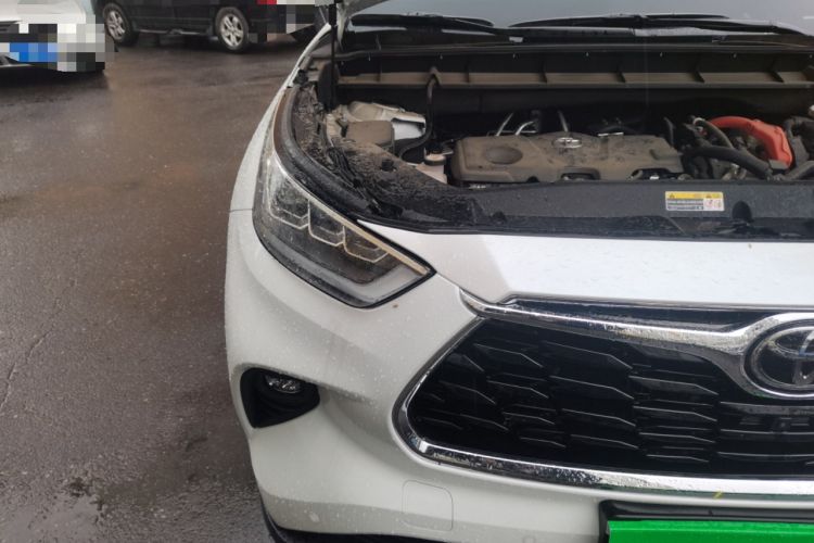 Used Toyota Highlander 2024 2.5L Smart e-Power Dual-Motor All-Wheel-Drive Supreme Edition – 7 Seats Right Front Headlight