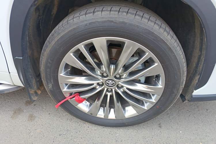 Used Toyota Highlander 2024 380T Four-Wheel Drive Prestige Version 7 Seats Right Front Wheel Hub