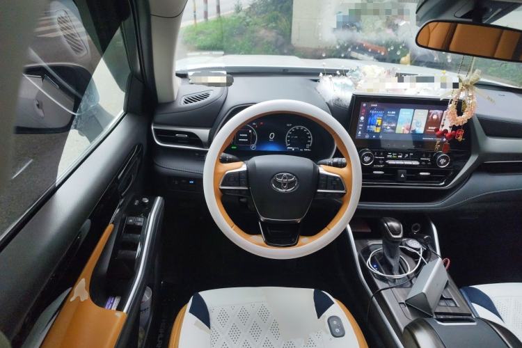 Used Toyota Highlander 2024 2.5L Smart e-Power Dual-Motor All-Wheel-Drive Elite Version – 7 Seats Steering Wheel