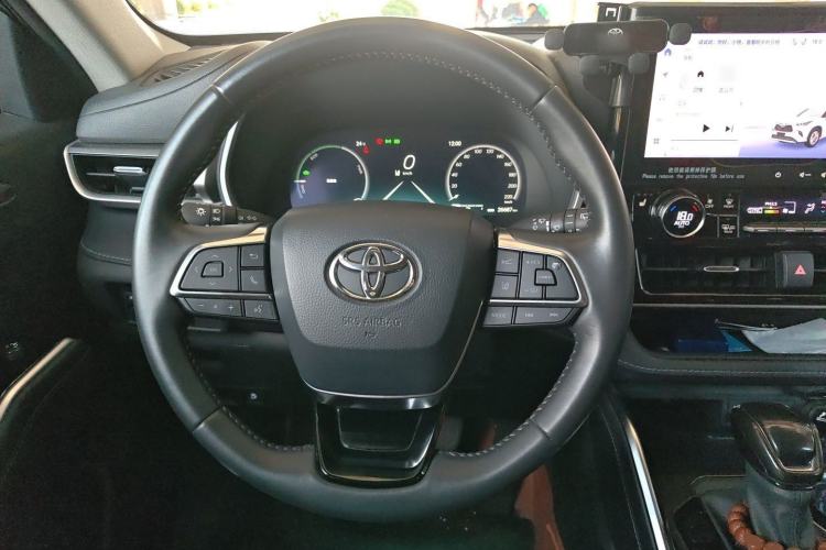 Used Toyota Highlander 2024 2.5L Smart Electric Hybrid Dual-Engine Four-Wheel Drive Prestige Version – 7 Seats Steering Wheel