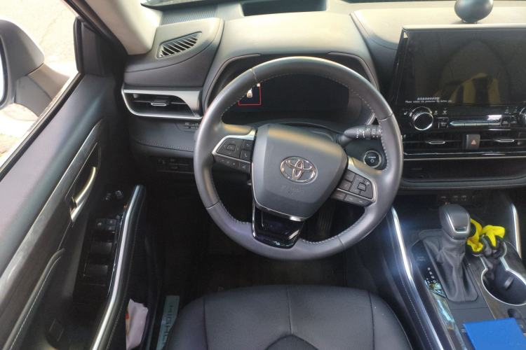 Used Toyota Highlander 2024 2.5L Smart Electric Hybrid Dual-Engine Four-Wheel Drive Prestige Version – 7 Seats Steering Wheel