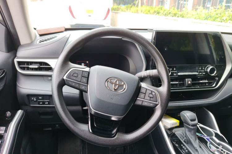 Used Toyota Highlander 2024 2.5L Smart e-Power Dual-Motor All-Wheel-Drive Elite Version – 7 Seats Steering Wheel
