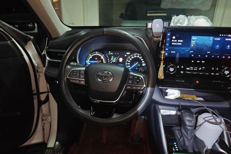 Used Toyota Highlander 2024 2.5L Smart Electric Hybrid Dual-Engine Four-Wheel Drive Prestige Version – 7 Seats Steering Wheel