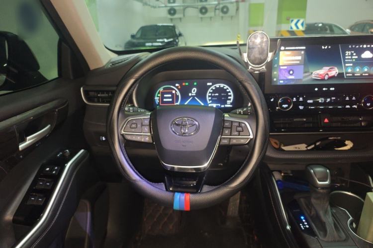 Used Toyota Highlander 2024 2.5L Smart Electric Hybrid Dual-Engine Four-Wheel Drive Prestige Version – 7 Seats Steering Wheel