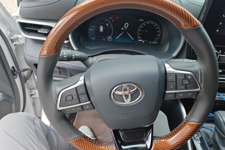 Used Toyota Highlander 2024 2.5L Smart e-Power Dual-Motor All-Wheel-Drive Elite Version – 7 Seats Steering Wheel