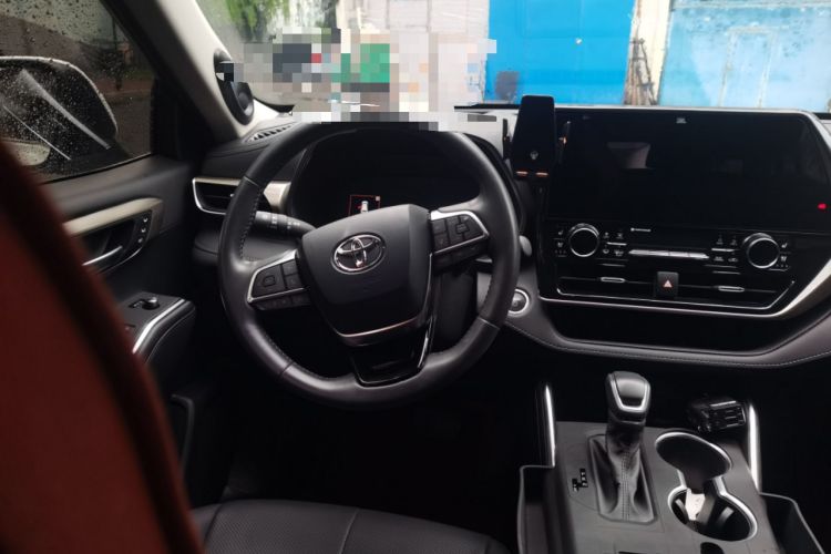 Used Toyota Highlander 2024 2.5L Smart e-Power Dual-Motor All-Wheel-Drive Supreme Edition – 7 Seats Steering Wheel