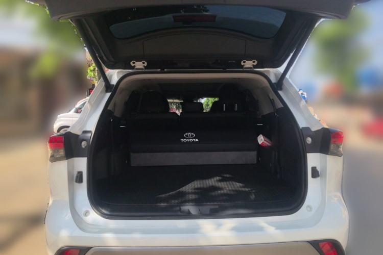 Used Toyota Highlander 2024 2.5L Smart Electric Hybrid Dual-Motor All-Wheel-Drive Luxury 7-Seater Trunk