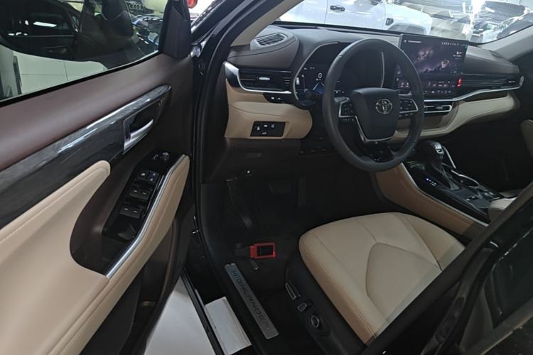 Used Toyota Highlander 2026 Model 2.5L Intelligent Electric Hybrid Dual-Engine All-Wheel-Drive Prestige Edition 7-seater Driver Seat