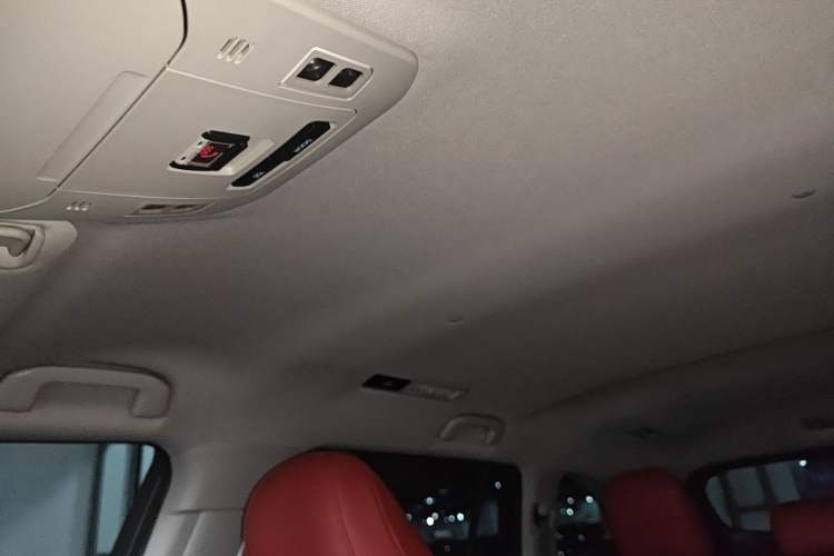 Used Toyota Highlander 2026 Model 2.5L Intelligent Electric Hybrid Dual-Engine Two-Wheel-Drive Elite Edition 5-seater Headliner