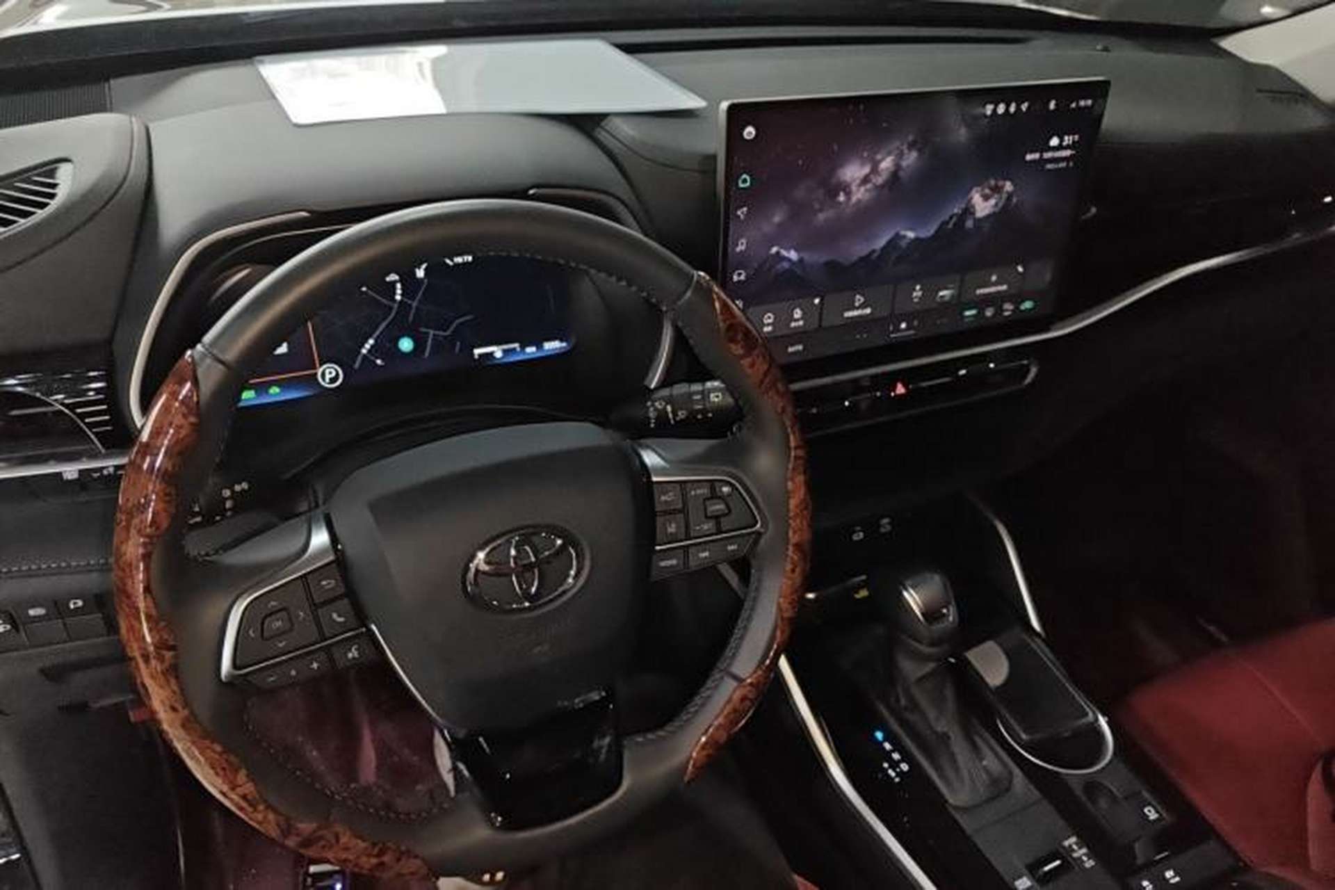 Used Toyota Highlander 2026 Model 2.5L Intelligent Electric Hybrid Dual-Engine Two-Wheel-Drive Elite Edition 5-seater Interior 2