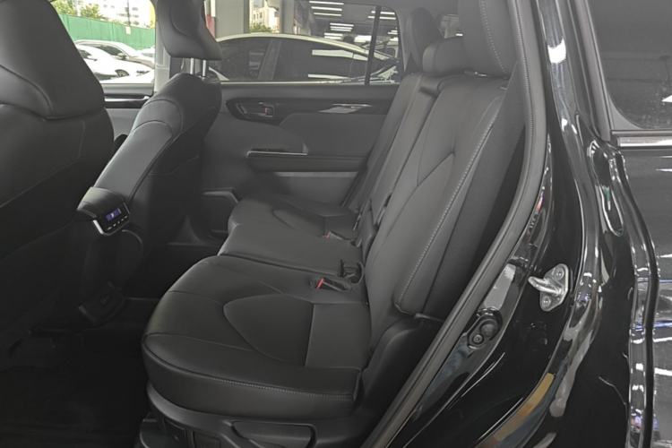 Used Toyota Highlander 2026 Model 2.5L Intelligent Electric Hybrid Dual-Engine Two-Wheel-Drive Elite Edition 7-seater Left Rear Seat