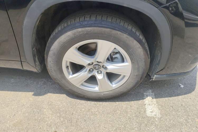 Used Toyota Highlander 2026 Model 2.5L Intelligent Electric Hybrid Dual-Engine Two-Wheel-Drive Elite Edition 5-seater Right Front Wheel Hub