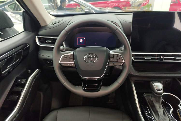Used Toyota Highlander 2026 Model 2.5L Intelligent Electric Hybrid Dual-Engine Two-Wheel-Drive Elite Edition 7-seater Steering Wheel