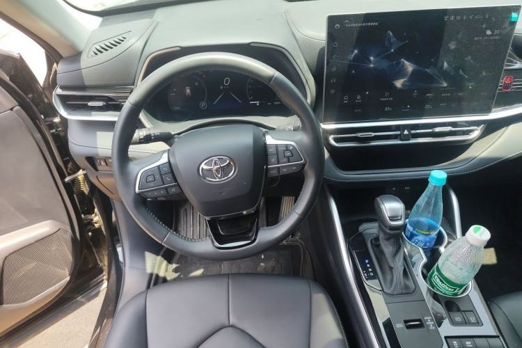 Used Toyota Highlander 2026 Model 2.5L Intelligent Electric Hybrid Dual-Engine Two-Wheel-Drive Elite Edition 5-seater Steering Wheel