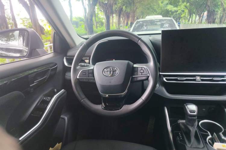Used Toyota Highlander 2026 Model 2.5L Intelligent Electric Hybrid Dual-Engine Two-Wheel-Drive Elite Edition 7-seater Steering Wheel