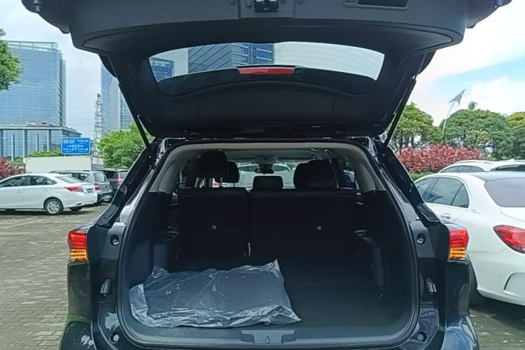 Used Toyota Highlander 2026 Model 2.5L Intelligent Electric Hybrid Dual-Engine Two-Wheel-Drive Elite Edition 5-seater Trunk