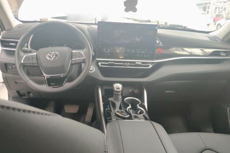 Used Toyota Highlander 2026 Model 2.5L Intelligent Electric Hybrid Dual-Engine Two-Wheel-Drive Elite Edition 5-seater Center Console
