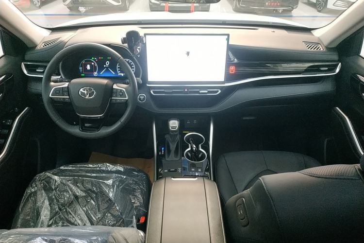 Used Toyota Highlander 2026 Model 2.5L Intelligent Electric Hybrid Dual-Engine Two-Wheel-Drive Luxury Edition 7-seater Center Console