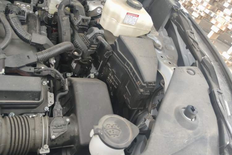 Used Toyota Highlander 2026 Model 2.5L Intelligent Electric Hybrid Dual-Engine Two-Wheel-Drive Elite Edition 5-seater Engine Bay Left