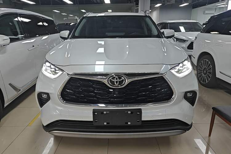 Used Toyota Highlander 2026 Model 2.5L Intelligent Electric Hybrid Dual-Engine All-Wheel-Drive Prestige Edition 7-seater Front