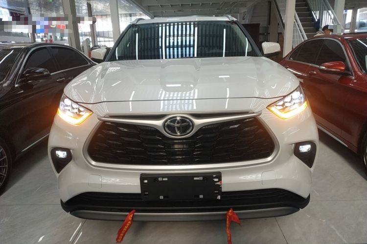Used Toyota Highlander 2026 Model 2.5L Intelligent Electric Hybrid Dual-Engine Two-Wheel-Drive Luxury Edition 7-seater Front