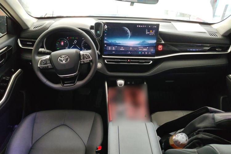 Used Toyota Highlander 2026 Model 2.5L Intelligent Electric Hybrid Dual-Engine All-Wheel-Drive Elite Edition 7-seater Interior 2