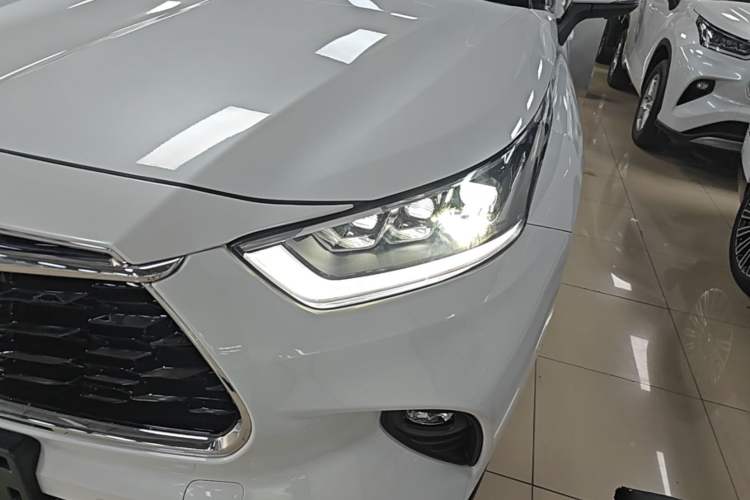 Used Toyota Highlander 2026 Model 2.5L Intelligent Electric Hybrid Dual-Engine All-Wheel-Drive Prestige Edition 7-seater Left Front Headlight