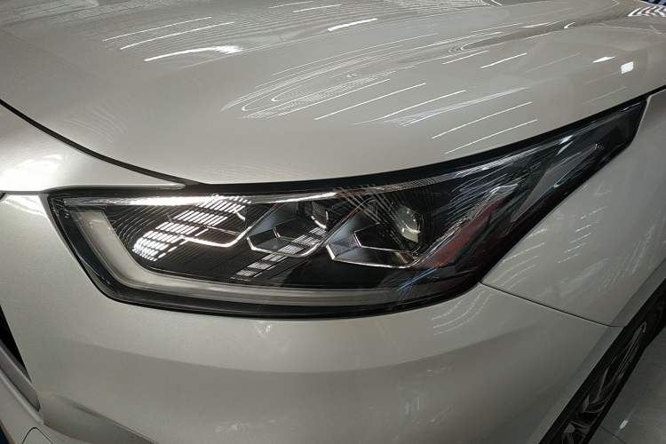 Used Toyota Highlander 2026 Model 2.5L Intelligent Electric Hybrid Dual-Engine Two-Wheel-Drive Luxury Edition 7-seater Left Front Headlight