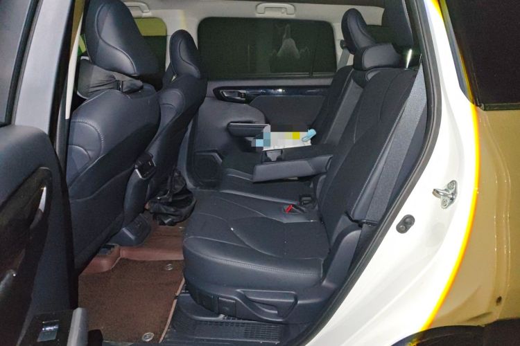 Used Toyota Highlander 2026 Model 2.5L Intelligent Electric Hybrid Dual-Engine All-Wheel-Drive Elite Edition 7-seater Left Rear Seat
