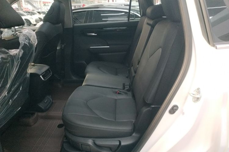 Used Toyota Highlander 2026 Model 2.5L Intelligent Electric Hybrid Dual-Engine Two-Wheel-Drive Luxury Edition 7-seater Left Rear Seat